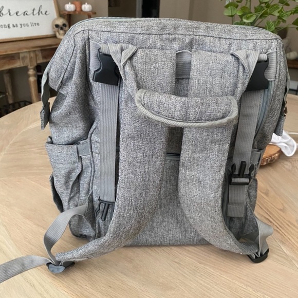 Diaper bag - Picture 2 of 4